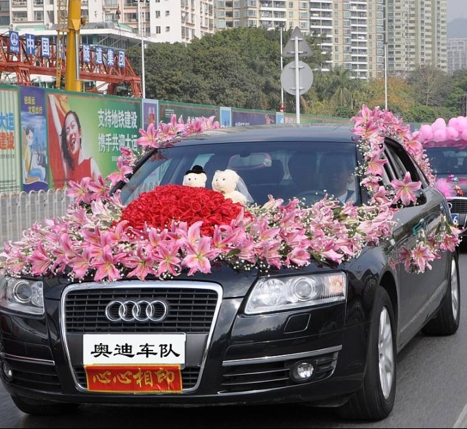 豪华婚车 满满的幸福